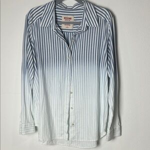 Mossimo Supply Co. Women Ombre Blue and White Shirt Size XL
